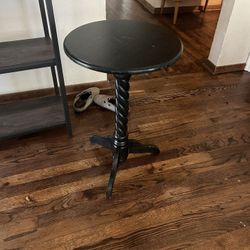 Free shelf, side table 