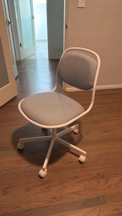 Desk chair swivel