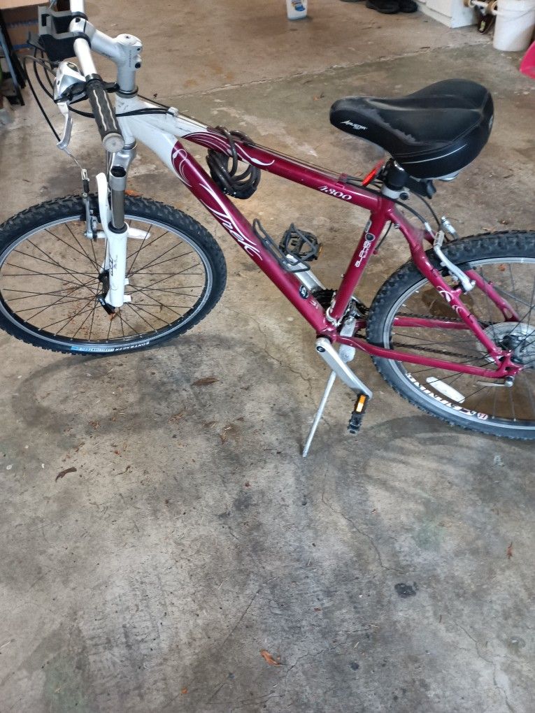 Trek 4300 Alpha Aluminum WSD Mountain Bike