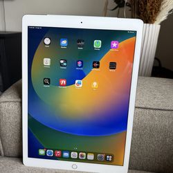 iPad Pro 12.9" (128GB) – Wi-Fi + Cellular (Unlocked)