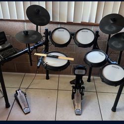 Simmons Titan 50 Drum Set
