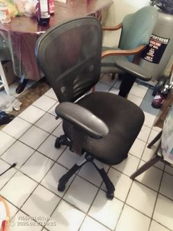 Bonita silla para oficina barata $20 Dlls