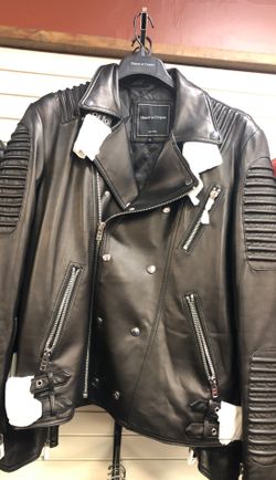 Men’s leather motorcycle jacket
