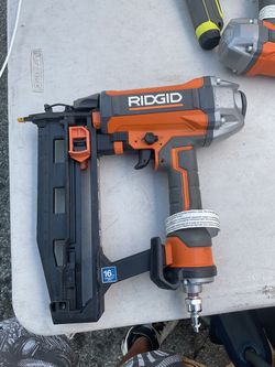 RIDGID 16 Gauge Straight Finish Nailer