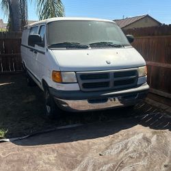 2001 Van Dodge 2500