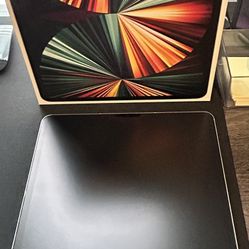 iPad Pro 12.9-inch (5th Generation) Wi-Fi + Cellular | Keyboard Folio | Apple Pencil