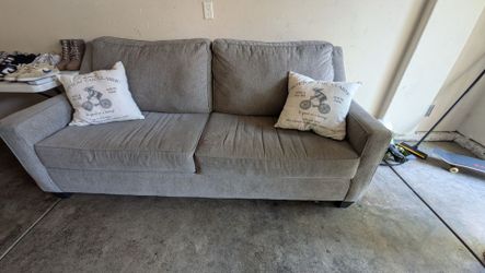 Couch/loveseat