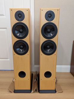 Von Schweikert VR2 Floorstanding Speakers in Maple Finish