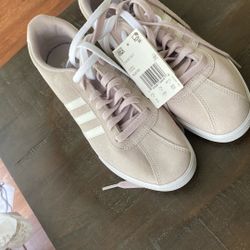 Adidas Courtset Tennis Women’s 9