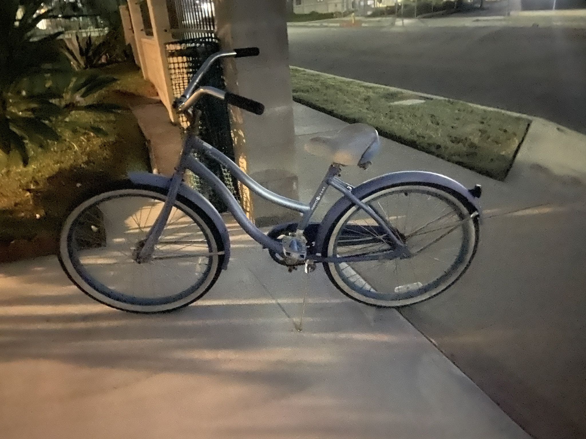 Huffy Beach Cruiser  Bicycle Womens