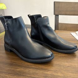 Black Ankle Boots Size 8 1/2 Women’s 