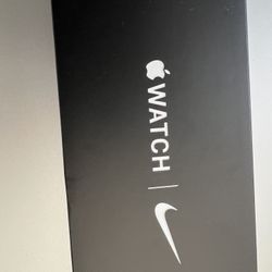 New Apple Watch Nike Edition 45MM WHITE AND BLACK