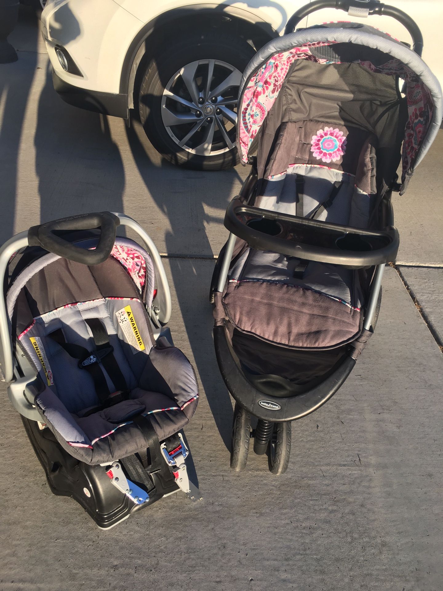 🎀Stroller and car seat combo🎀 Adorable