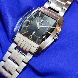 Bulova 96B112 Tonneau Tank Luxury Mens Watch 