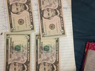 Four 5$ bills with rare sequential serial numbers in perfect condition