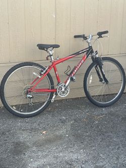 Specialized HardRock 26” Mountain Bike – Aluminum – RockShox – New Seat