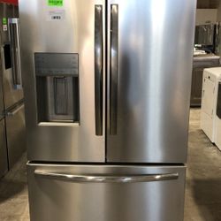 FRIGIDAIRE GRFCAF Gallery 22.6-cu Refrigerator SAPU
