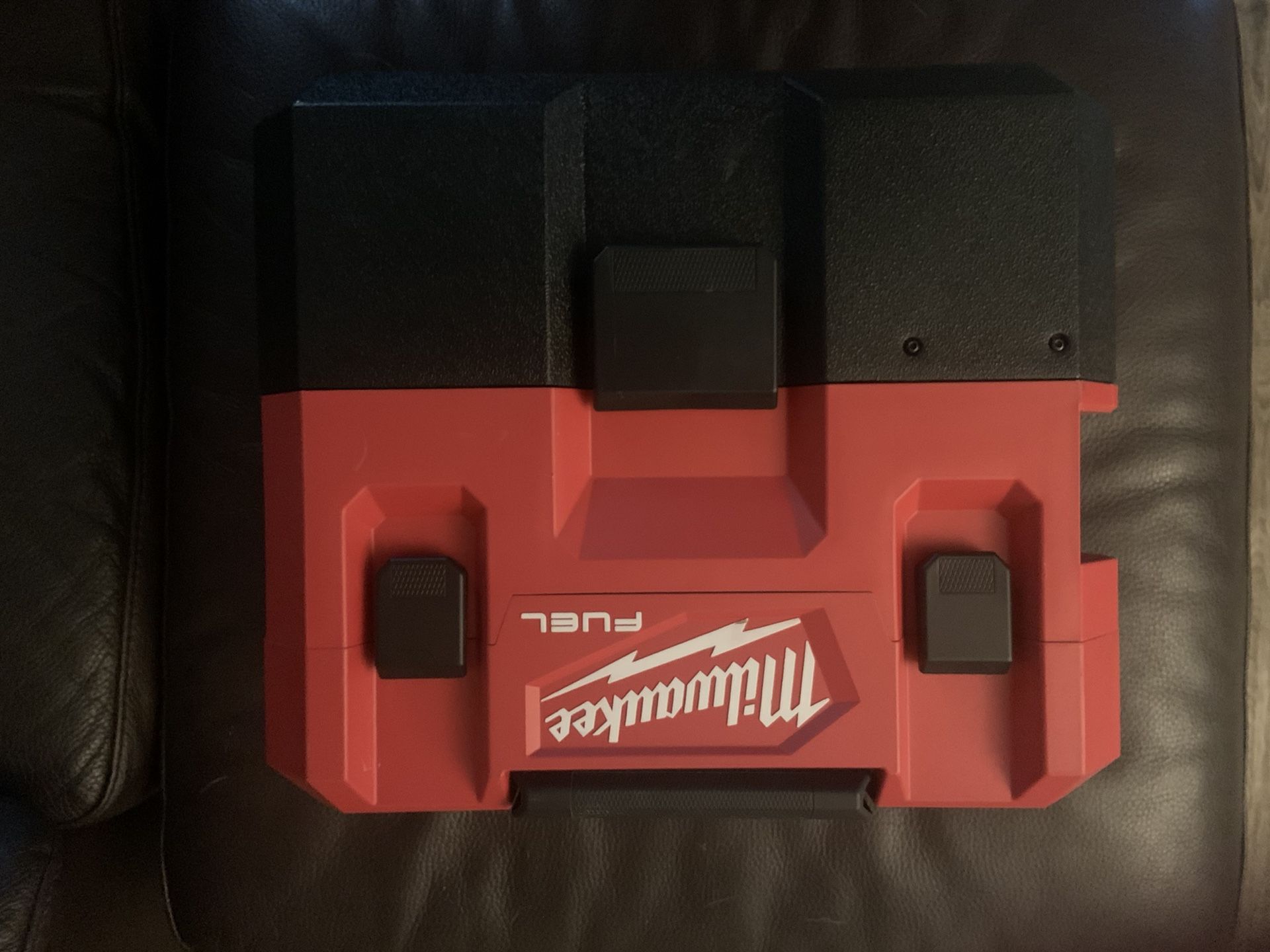 Milwaukee M12 Vacuum