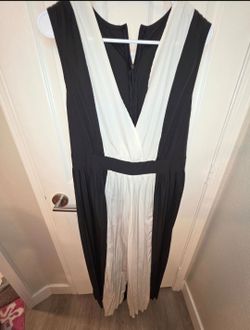 Women's Black & White Formal Sleeveless Jumpsuit Size 2XL