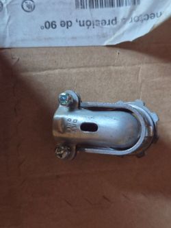Electrical box connectors
