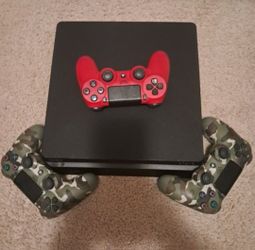 PS4 Slim Console + 3 Controllers – PlayStation 4 Bundle