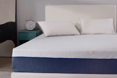 Full Mattress, 12" Memory Foam c/w bed frame