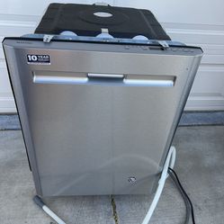 MAYTAG Fingerprint Resistance Stainless Steel Built In Dishwasher MDB8959SFZ4