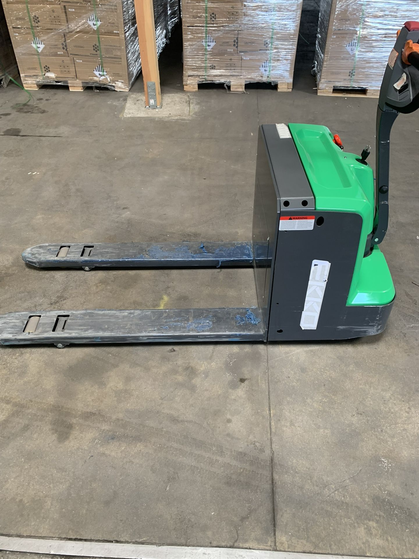 electric pallet juck