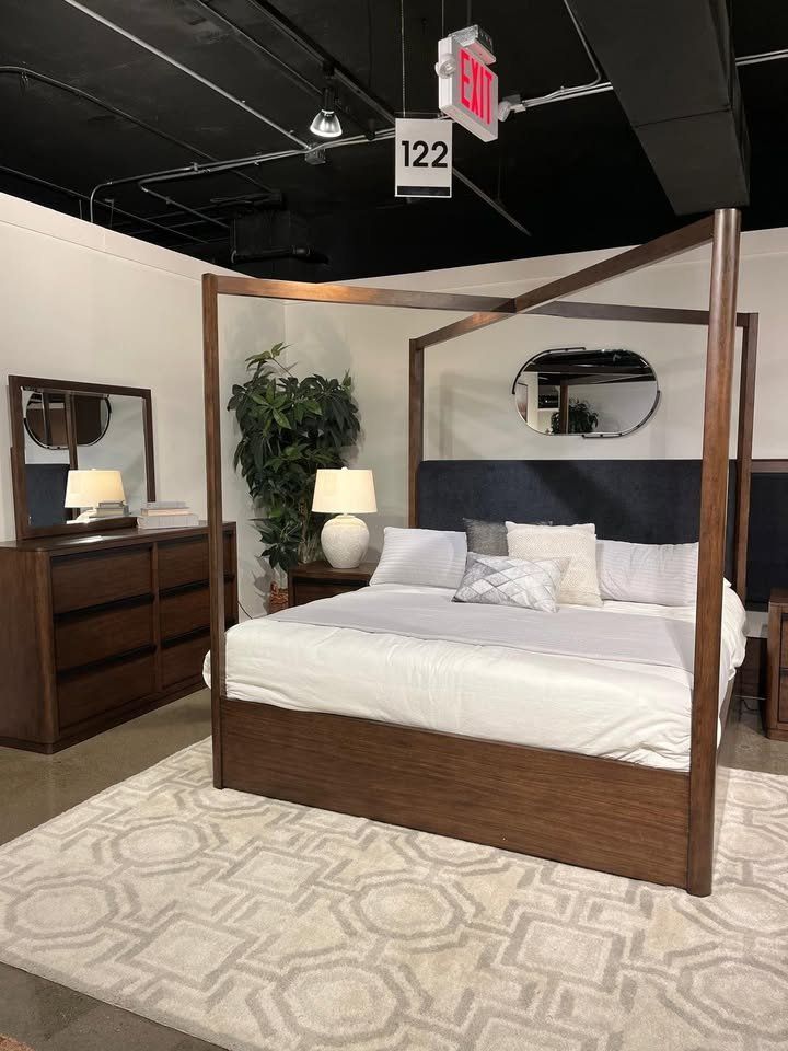 Contemporary Styling with a modern Vibe Canopy Bedroom set