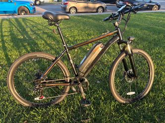 E-bike class 2 pedal assist or hand twist throttle - only 16 miles