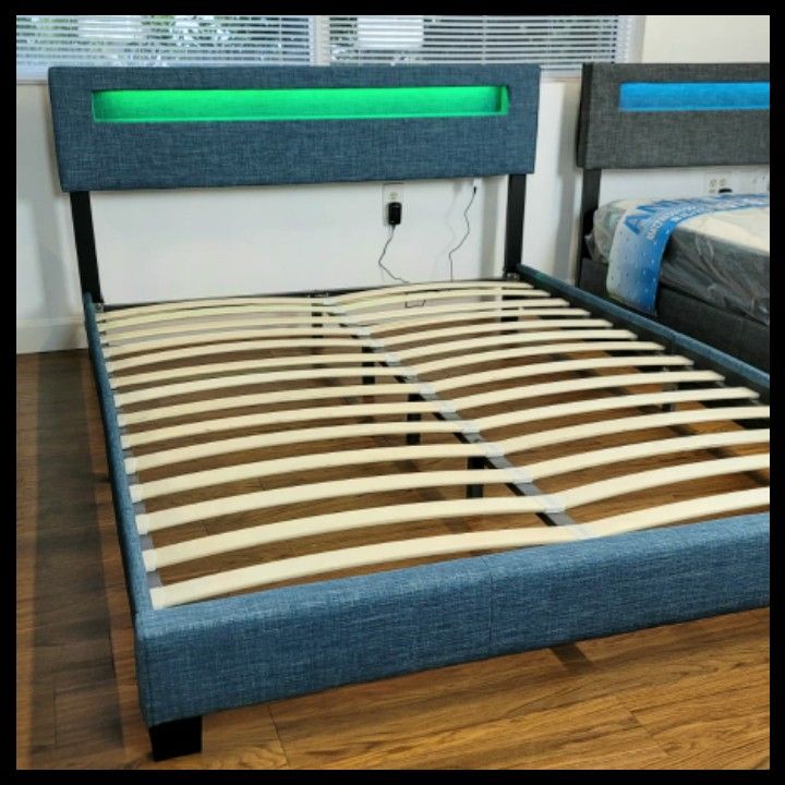 NEW IN BOX QUEEN UPHOLSTERED BED FRAME PLATFORM 😊 MATTRESS SOLD SEPARATELY