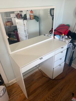 White Vanity Desk with Mirror and Drawers