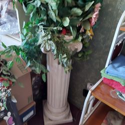 MSc Vases And Pedestals