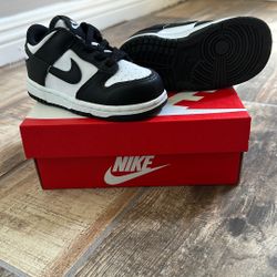 Nike Dunk Low 