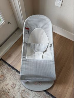 BabyBjörn Bouncer Bliss – Light Gray Mesh – Excellent Condition