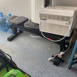 Working out bench For Sale