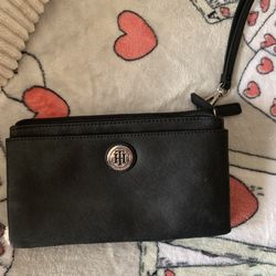 tommy hilfiger wallet
