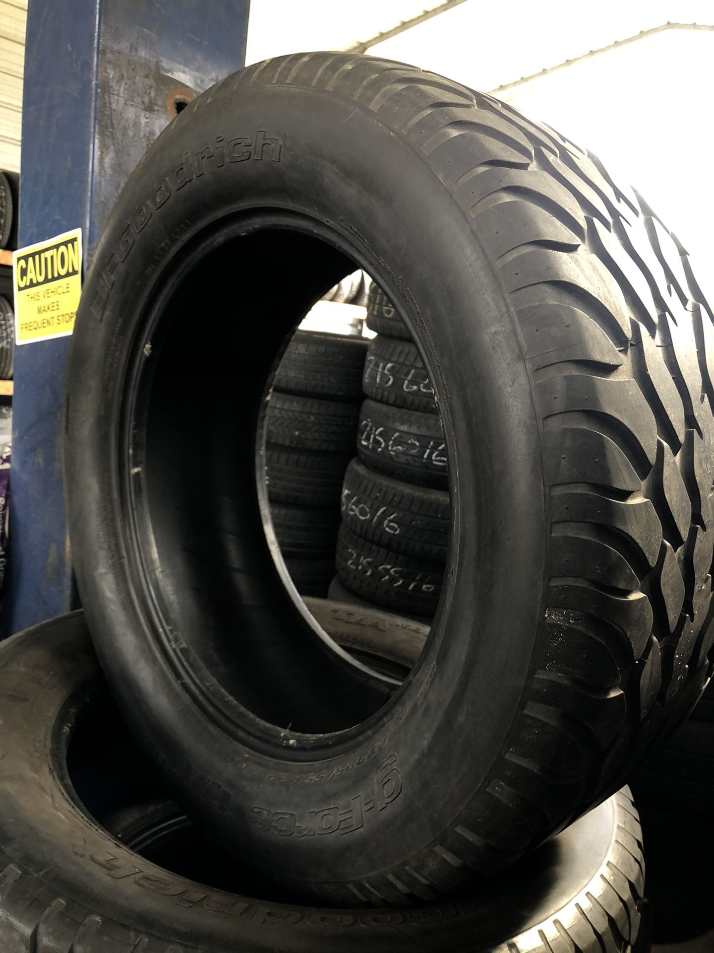 LT 325/55R22 Set of 4 Tires Excellent condition