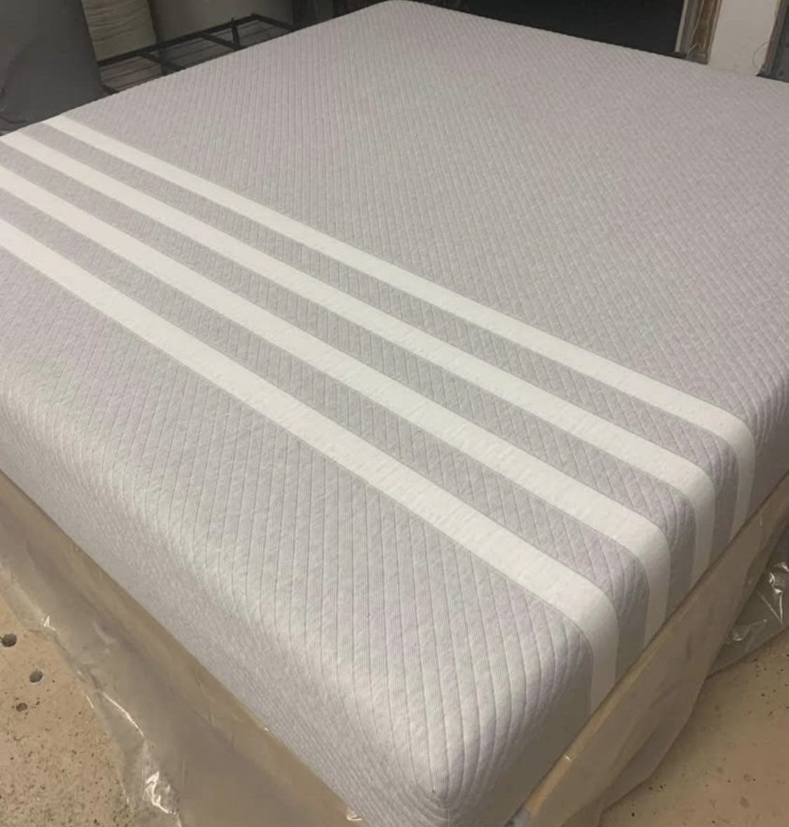 Leesa, King Mattress like new