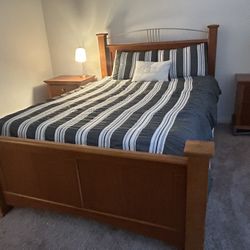 Queen size bedroom set 