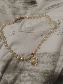White pearl necklace