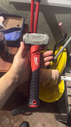 Milwaukee 2 lb Hammer