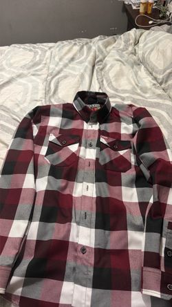 New Men’s Dixon button shirt size L