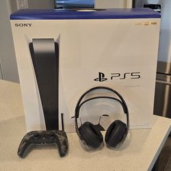 Playstation 5 PS5 + Headphones 2 Controllers  Charger