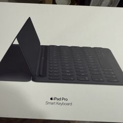 iPad Pro Smart Keyboard 