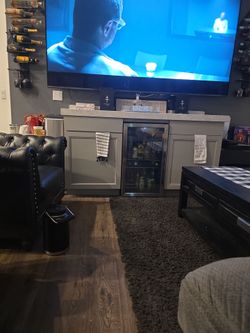 Quartz countertop with cabinets