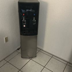 Water Dispenser 