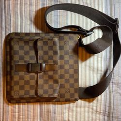 Louis Vuitton Damier Ebene Pochette Melville