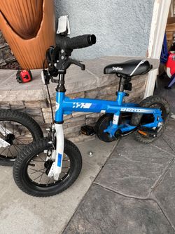 2 Small Kids Bikes 