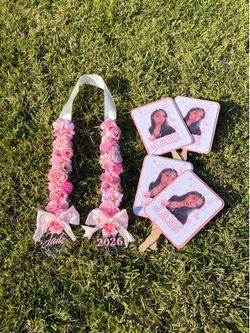 Leis, Cap Toppers, Grad Fans, & More!